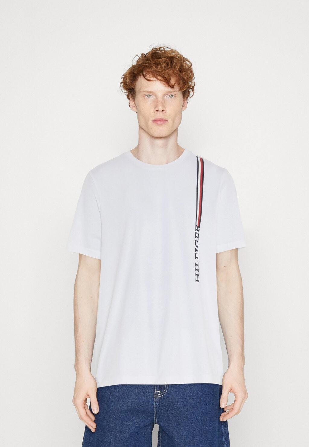 

Футболка с принтом Tommy Hilfiger, белый