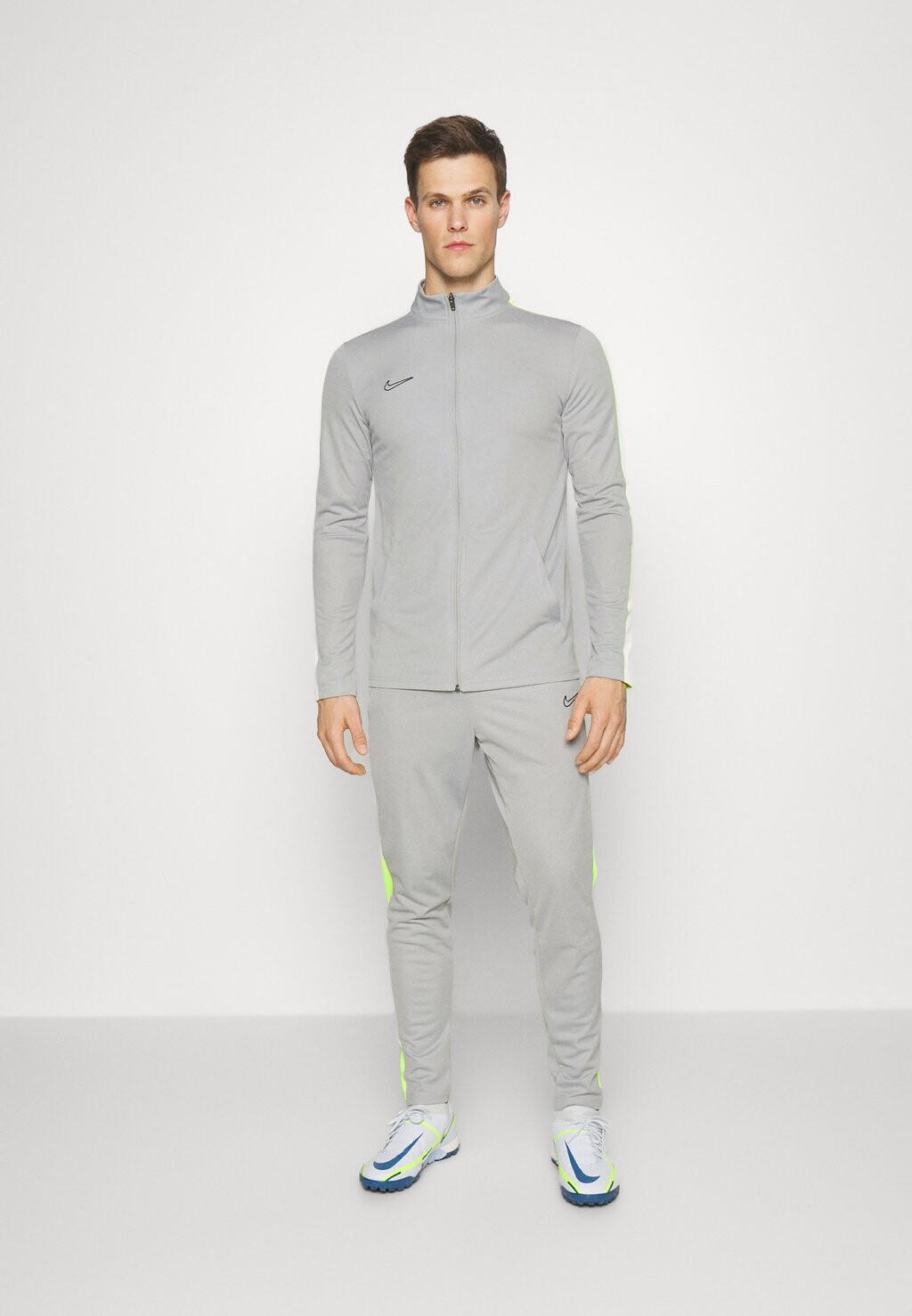 

Спортивный костюм Nike