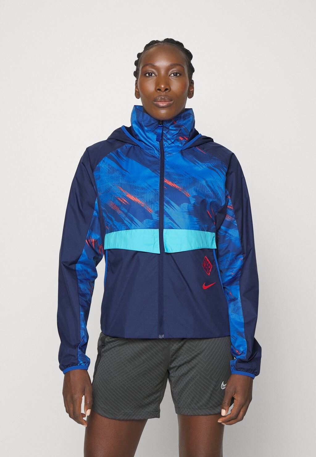 

Спортивная куртка Nike