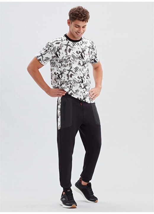 

Спортивные брюки Regular Fit Skechers
