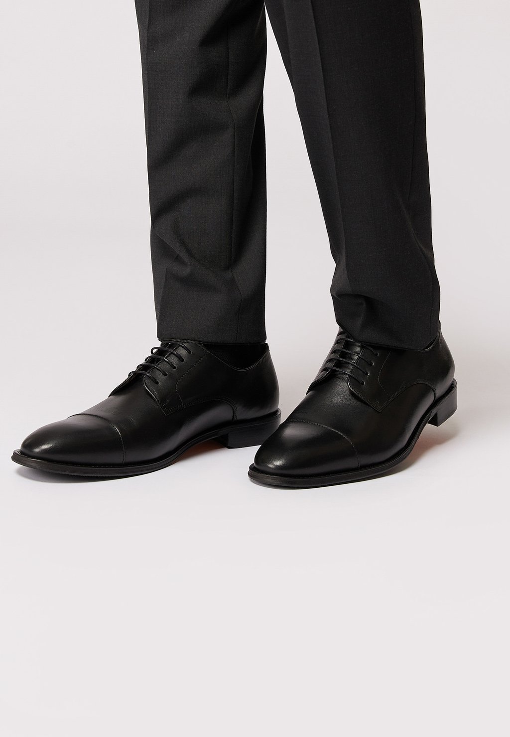 Деловые туфли на шнуровке DERBY CAPTOE ROY ROBSON, цвет black