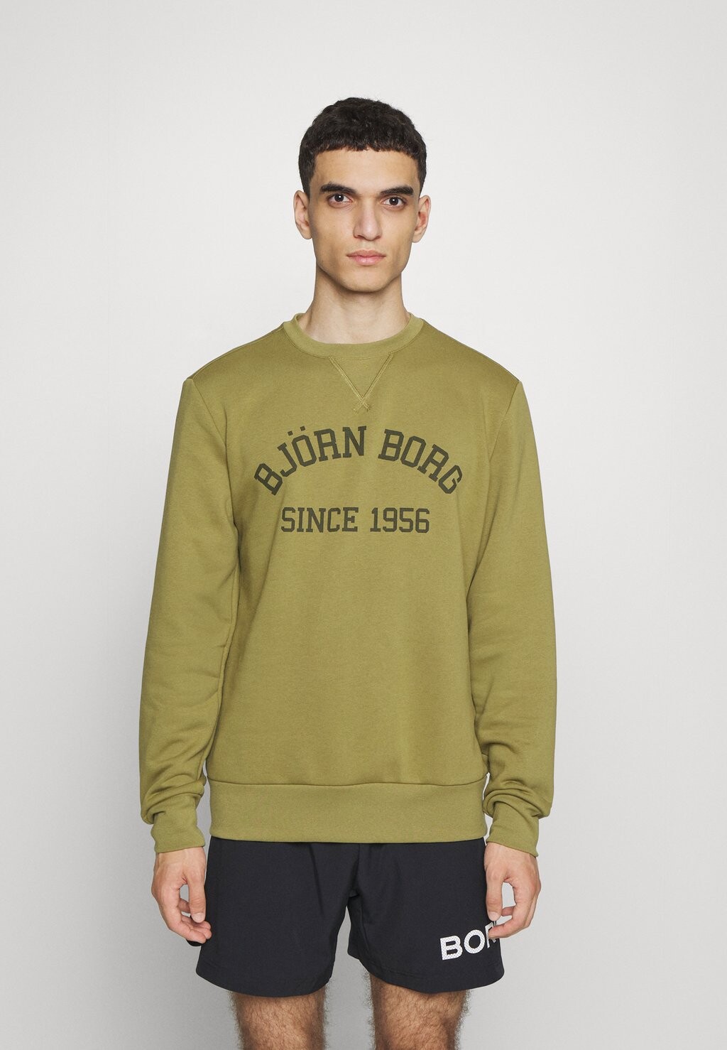

Толстовка Björn Borg BORG ESSENTIAL CREW, цвет olive drab