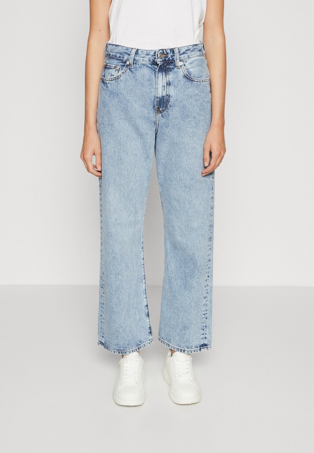 

Джинсы прямого кроя Tommy Hilfiger LOOSE, цвет light-blue denim
