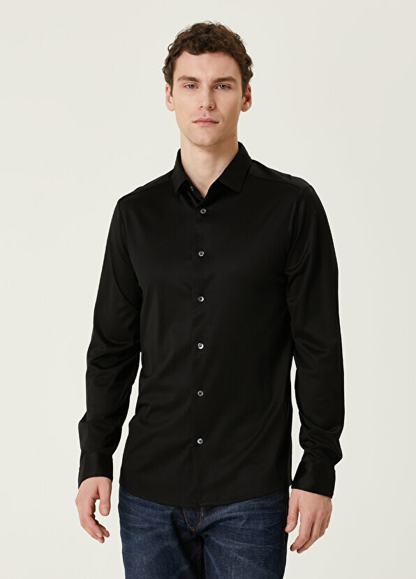 

Черная рубашка Emporio Armani