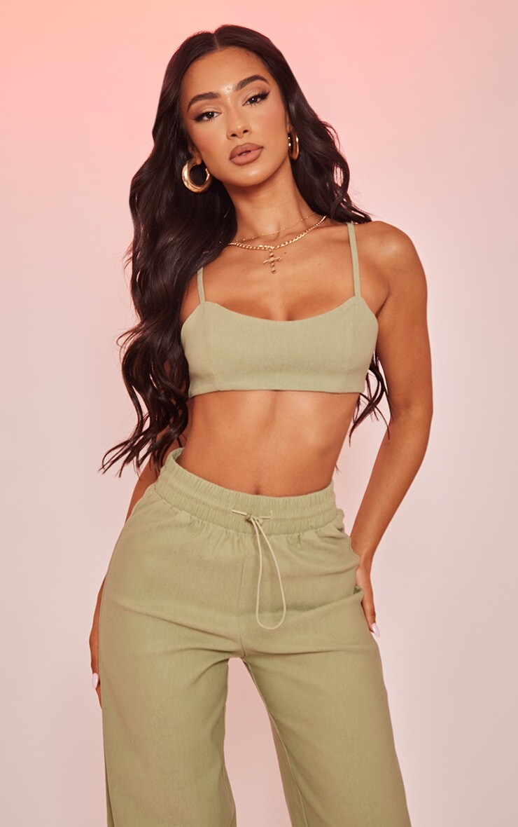 

PrettyLittleThing Укороченный топ Petite Sage персикового цвета