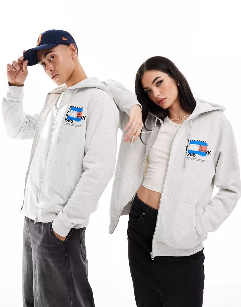 

Серая толстовка унисекс на молнии с принтом граффити Tommy Jeans, стандартного кроя