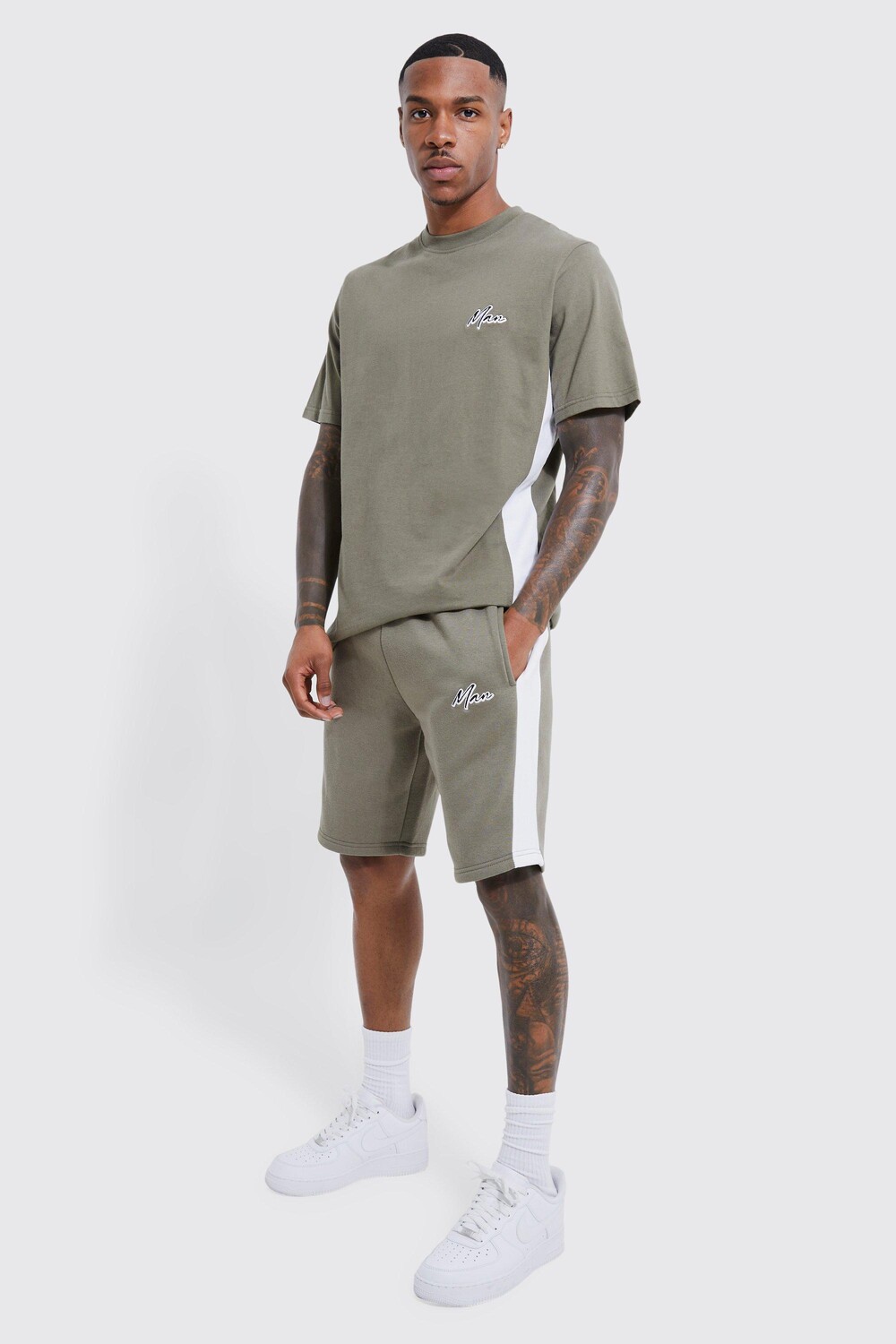 

Футболка и короткий комплект man panel color block Boohoo, оливковый