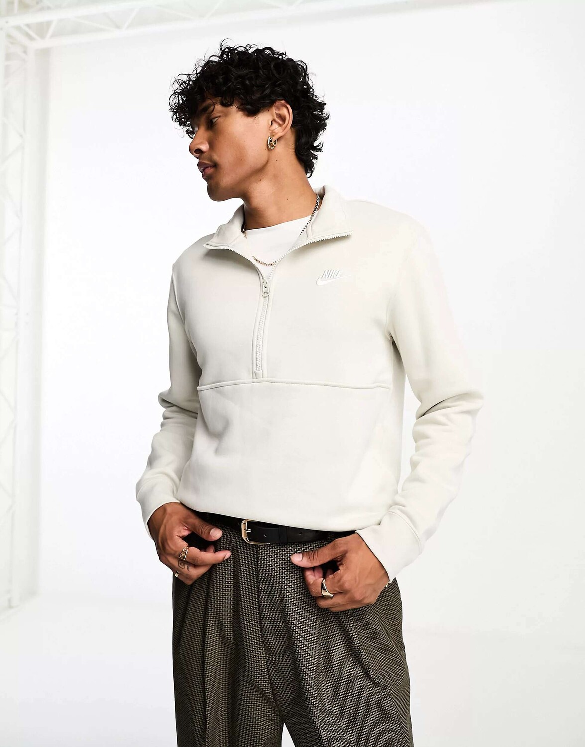 

Серый топ с полумолнией Nike Club