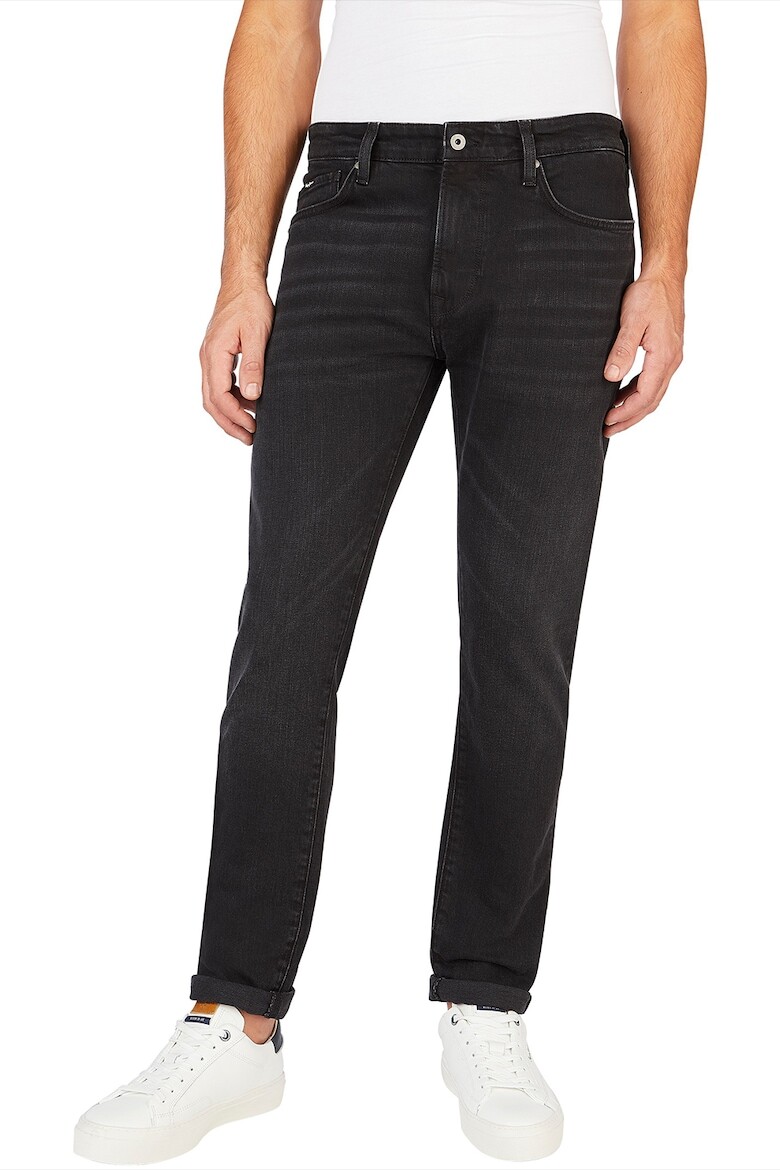 

Джинсы на теле Pepe Jeans London, черный