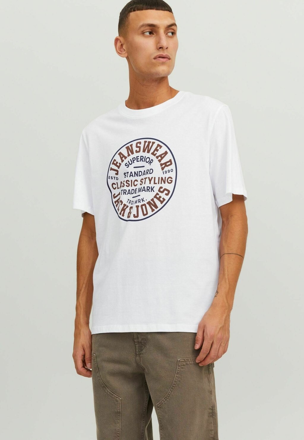 

Футболка с принтом Jack & Jones, молочный, Серый