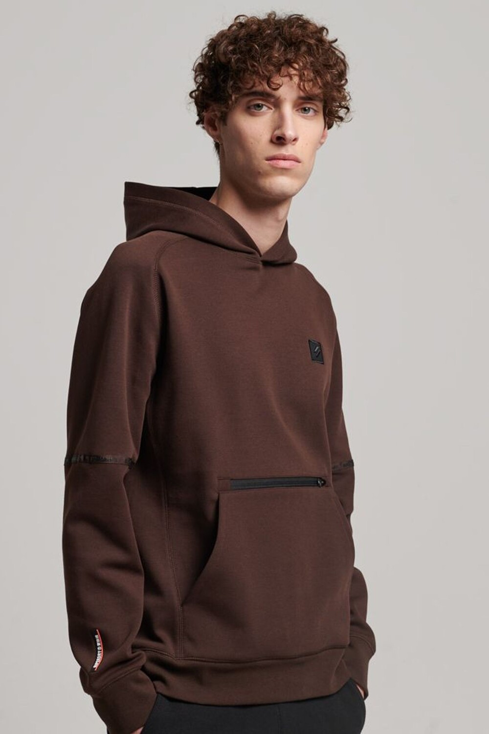 

Техническая толстовка Superdry, коричневый