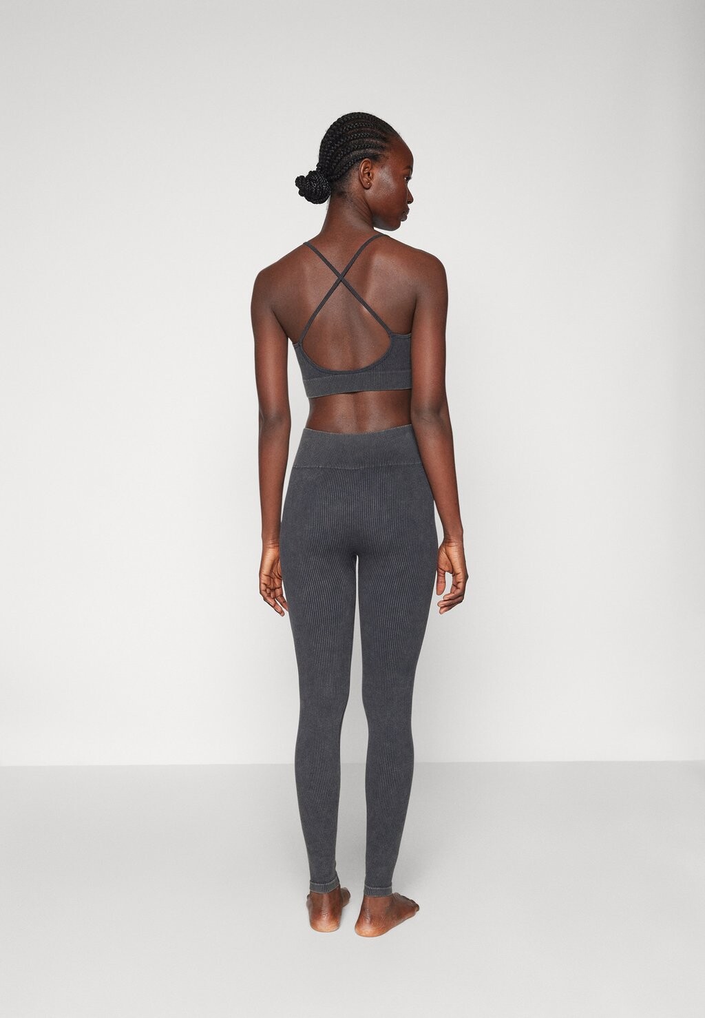 

Брюки для сна ONLLEA SEAMLESS STONE LEGGINGS ONLY, черный