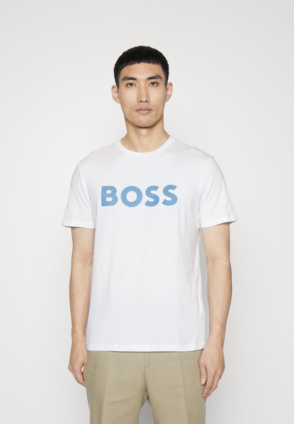 

Футболка с принтом BOSS, молочный