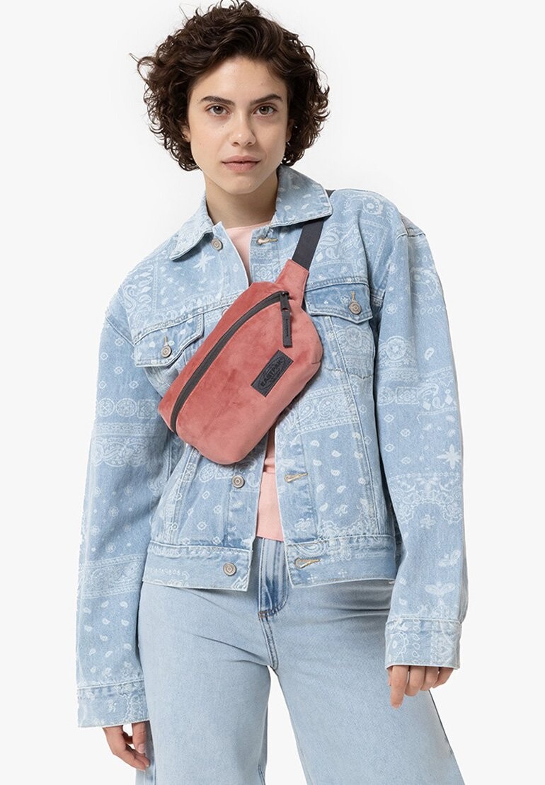 

Поясная сумка SOMMAR X SMILEY Eastpak, цвет velvet terra
