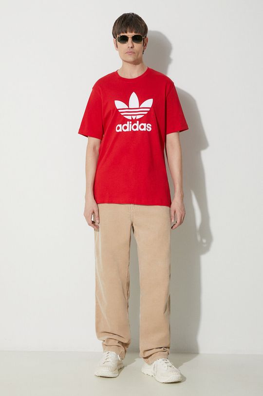 цена Хлопковая футболка с изображением трилистника adidas Originals, красный