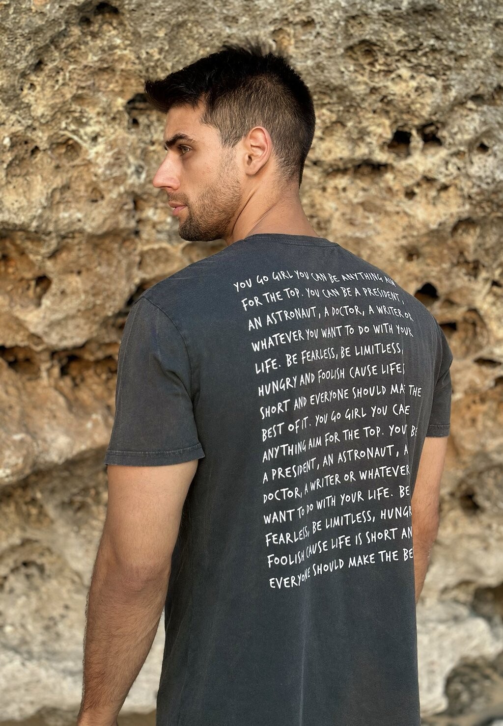 

Принт на футболке YOU GO VINTAGE UNISEX TEE 2024 Mira Paris, черный деним