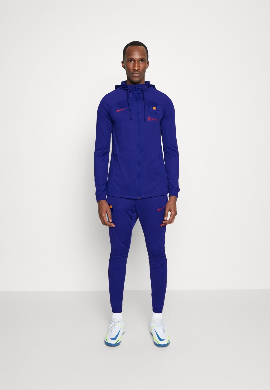 

Спортивный костюм Nike