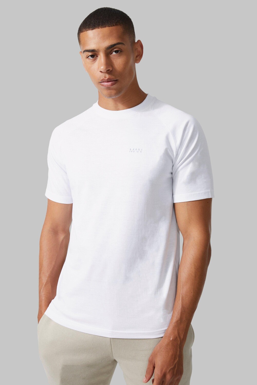 

Футболка man active gym с регланом Boohoo, белый