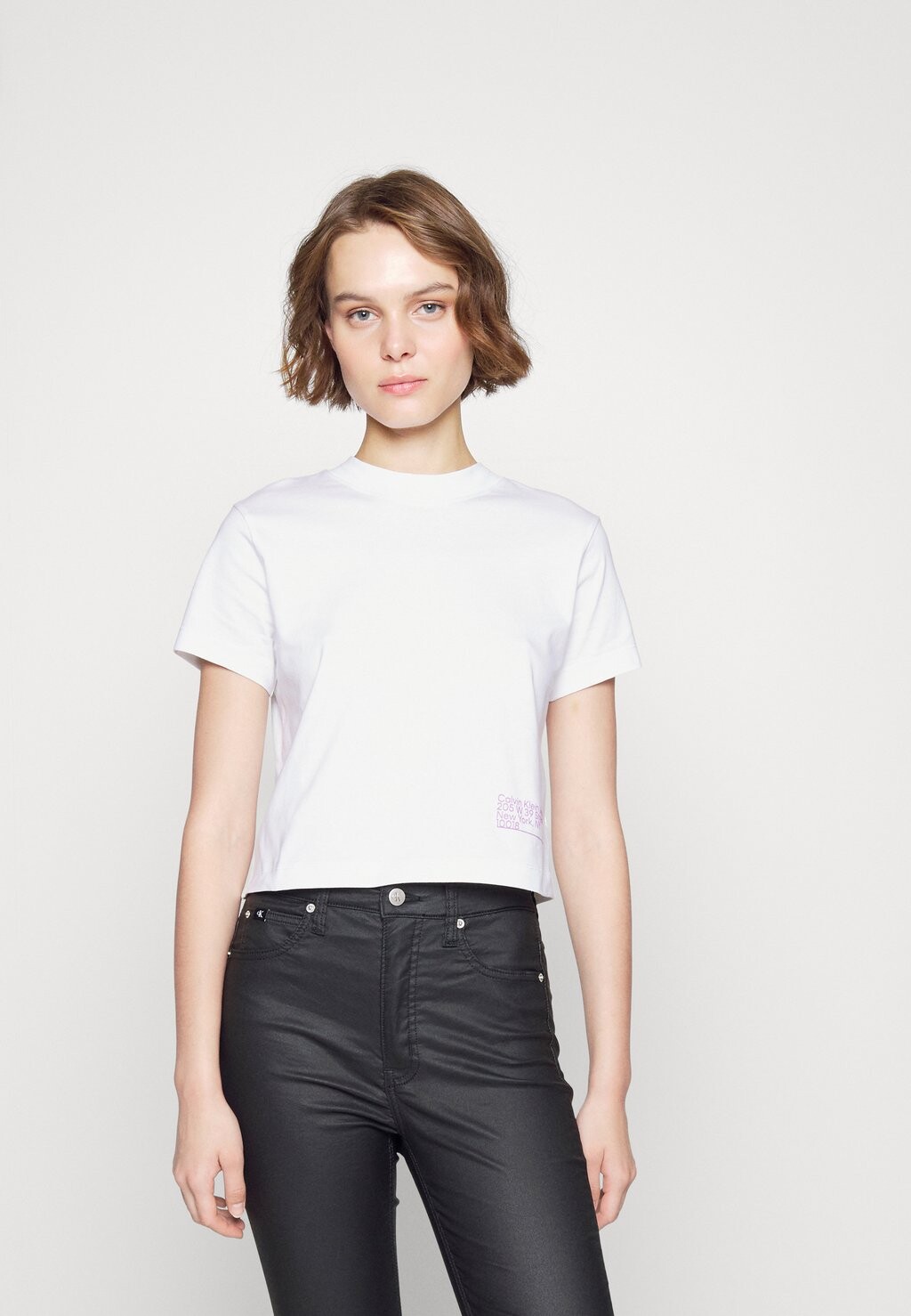 

Футболка с принтом Calvin Klein Jeans, белый