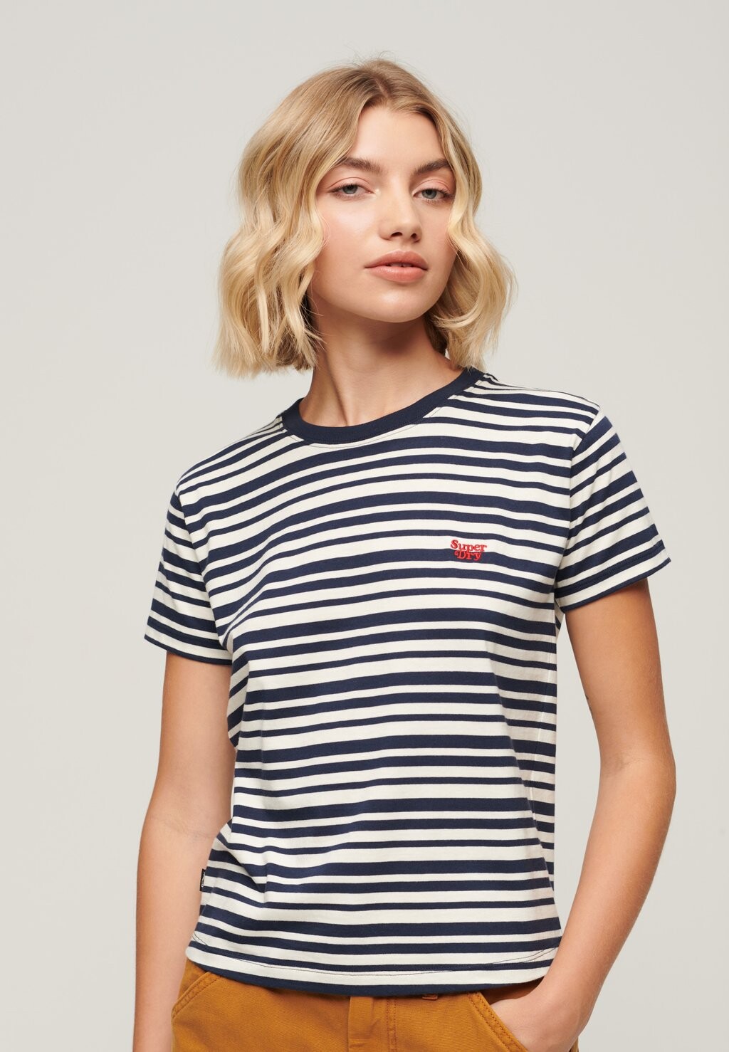 

Футболка с принтом ESSENTIAL LOGO STRIPED Superdry, цвет richest navy stripe