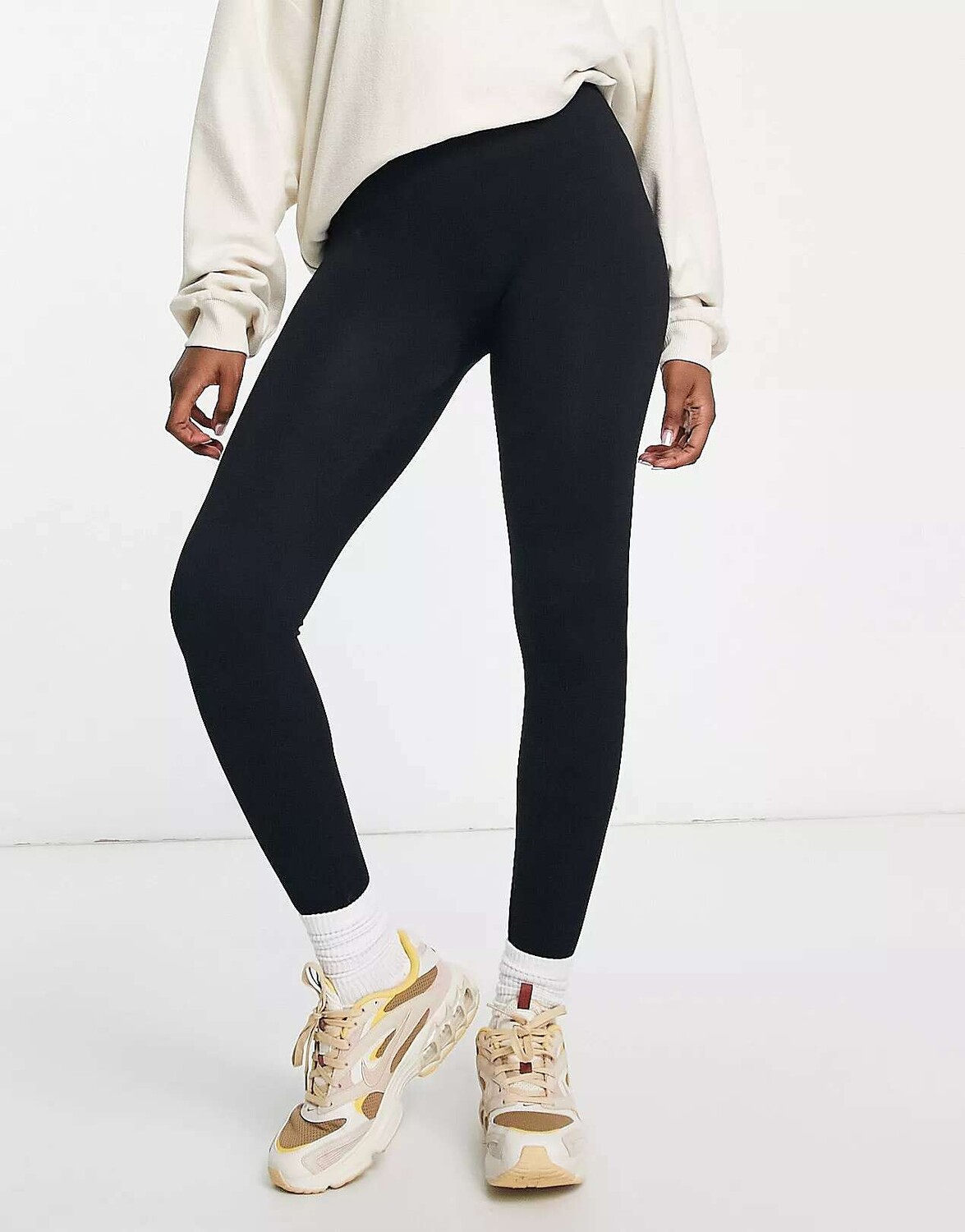

Черные бесшовные леггинсы в рубчик Pull&Bear