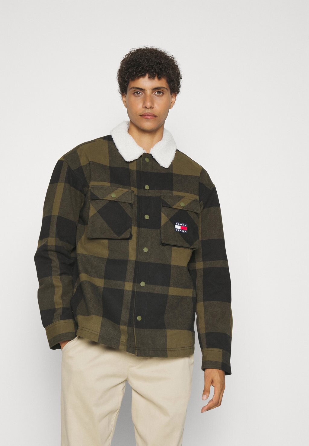 

Рубашка Entertainment Tommy Jeans UNISEX LINED OVERSHIRT, ​​серо-оливково-зеленая клетка, Зеленый