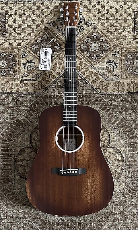 

Акустическая гитара Martin DJR-10E StreetMaster Dreadnought Jr. w/ Electronics, Bag, Setup #3270