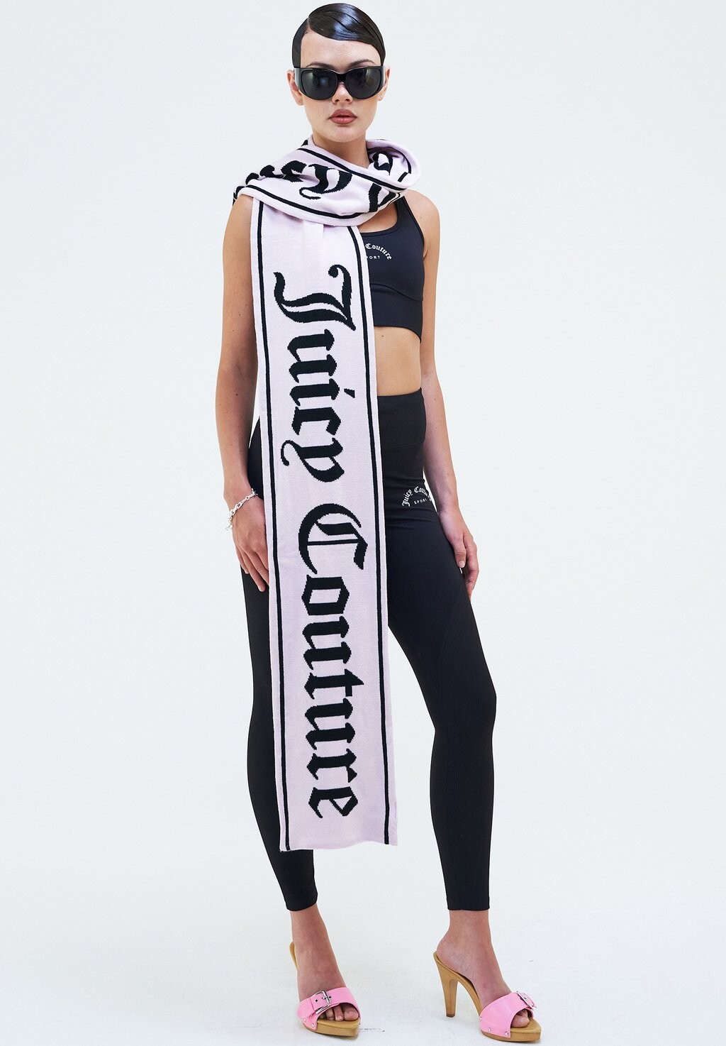 

Шарф Apparel Juicy Couture, цвет rosa chiaro