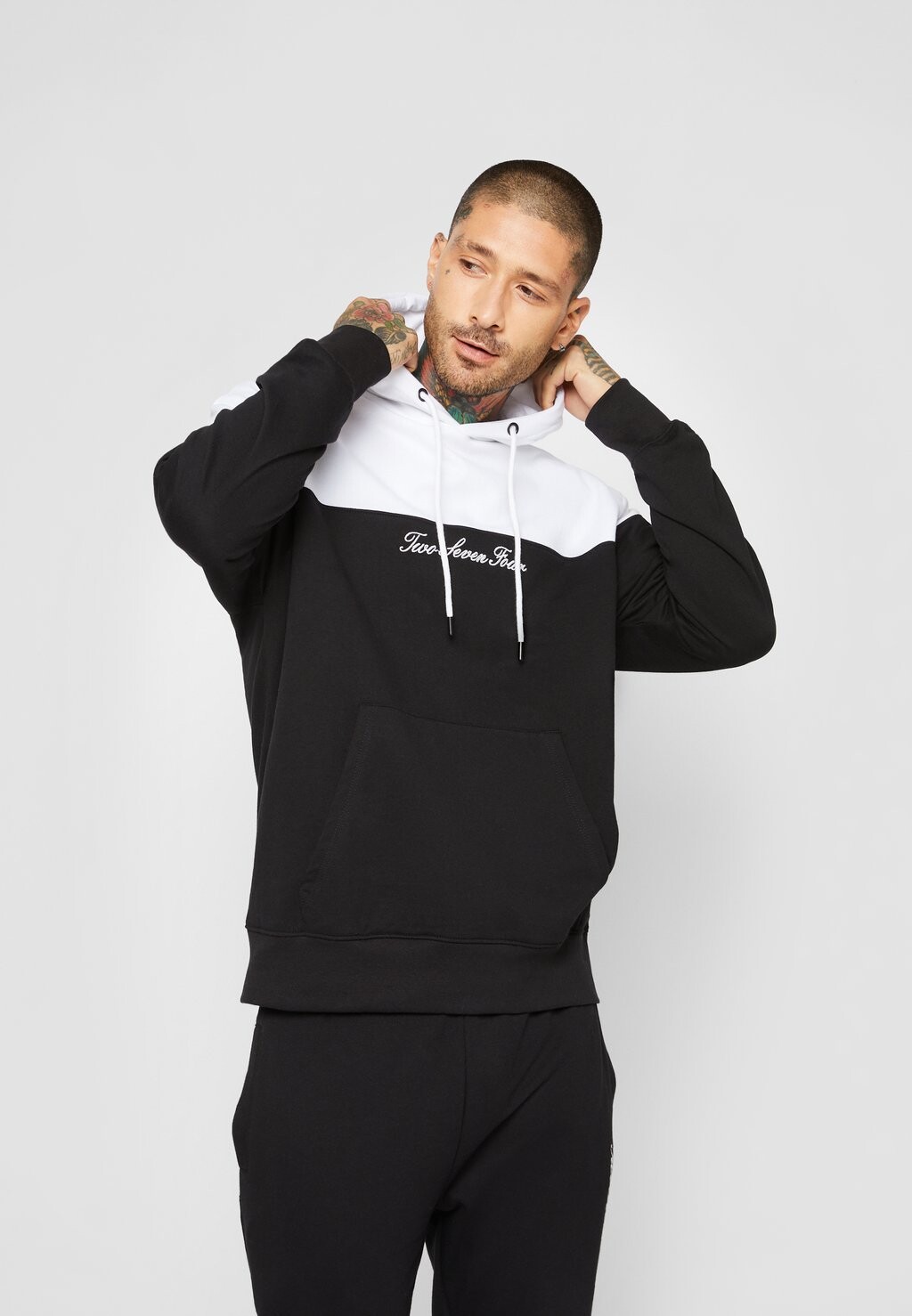 

Спортивный костюм COLOR BLOCK TRACKSUIT 274, белый/черный
