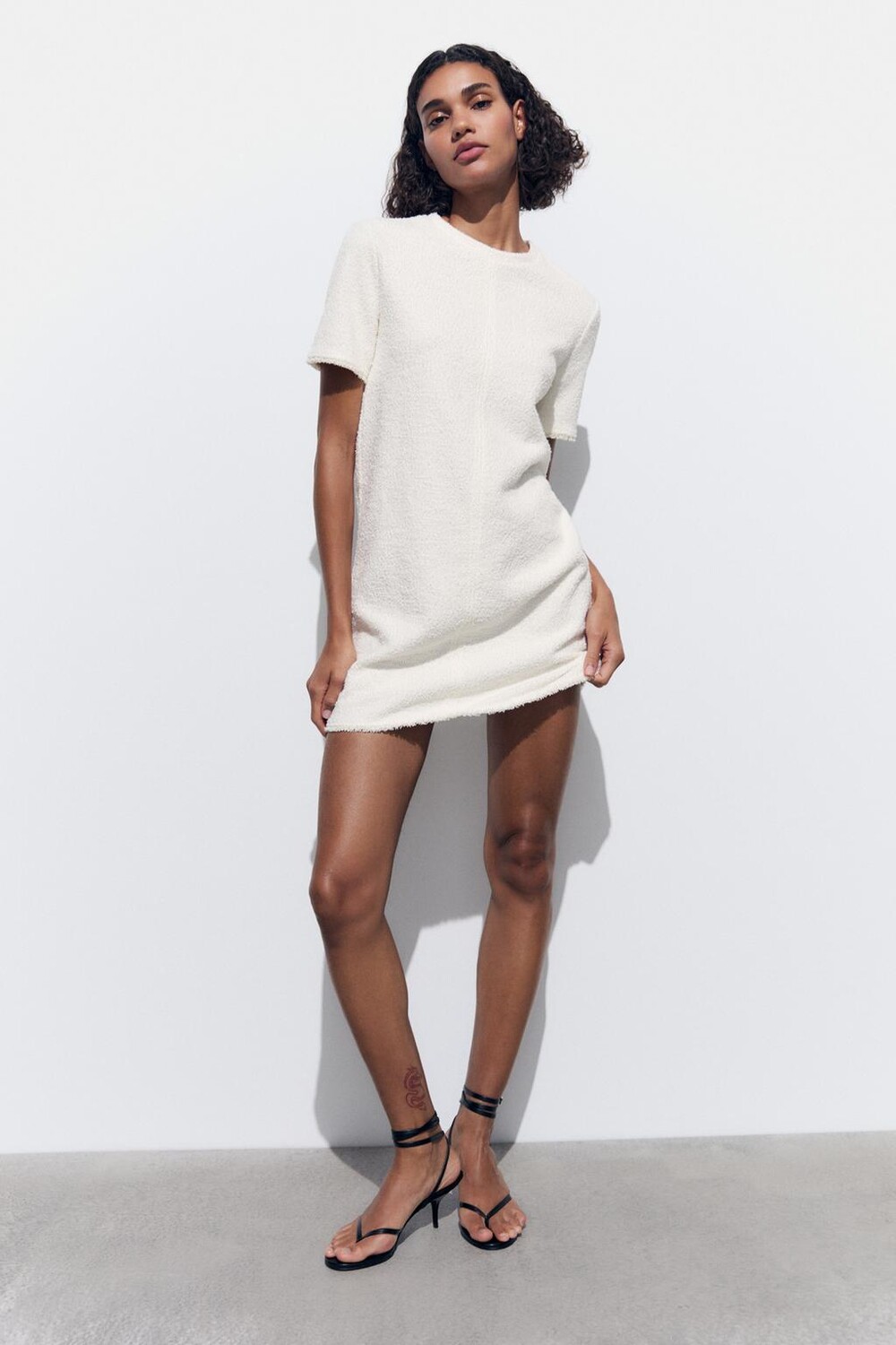 

Короткое платье из жаккарда ZARA, белый