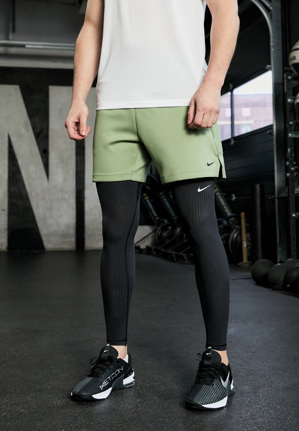 

Тайтсы Nike