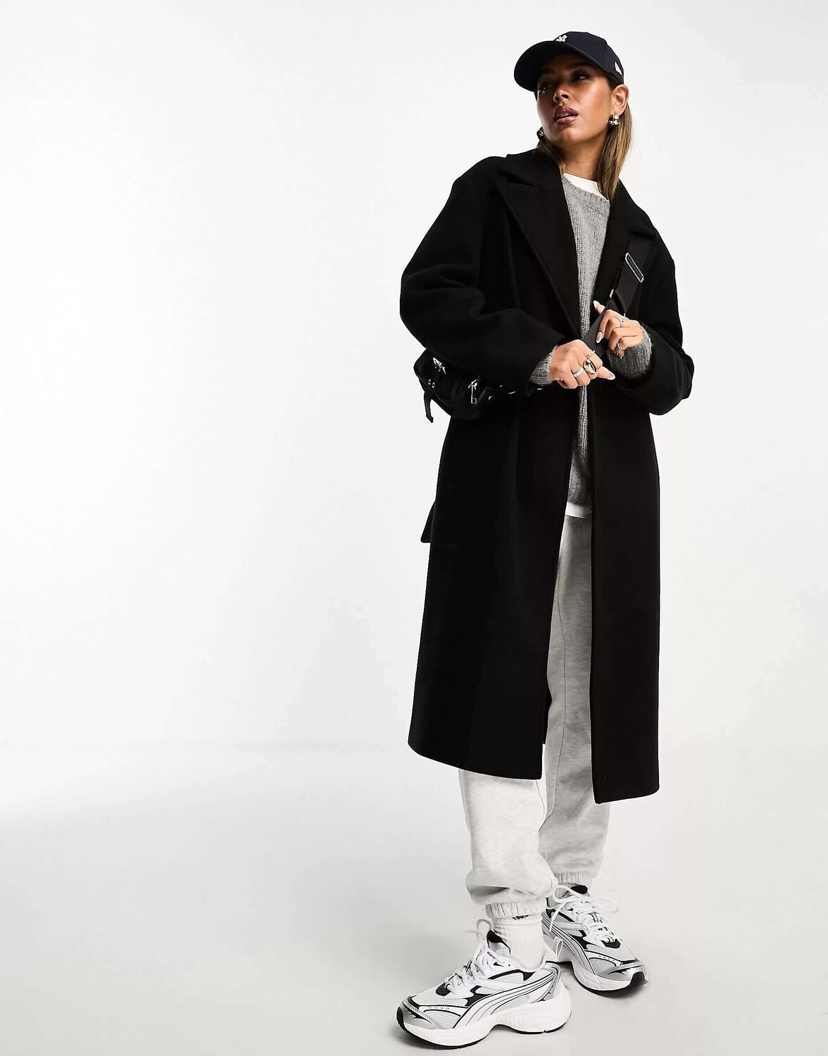 

Черное пальто средней длины с завязкой на талии ASOS, Черный