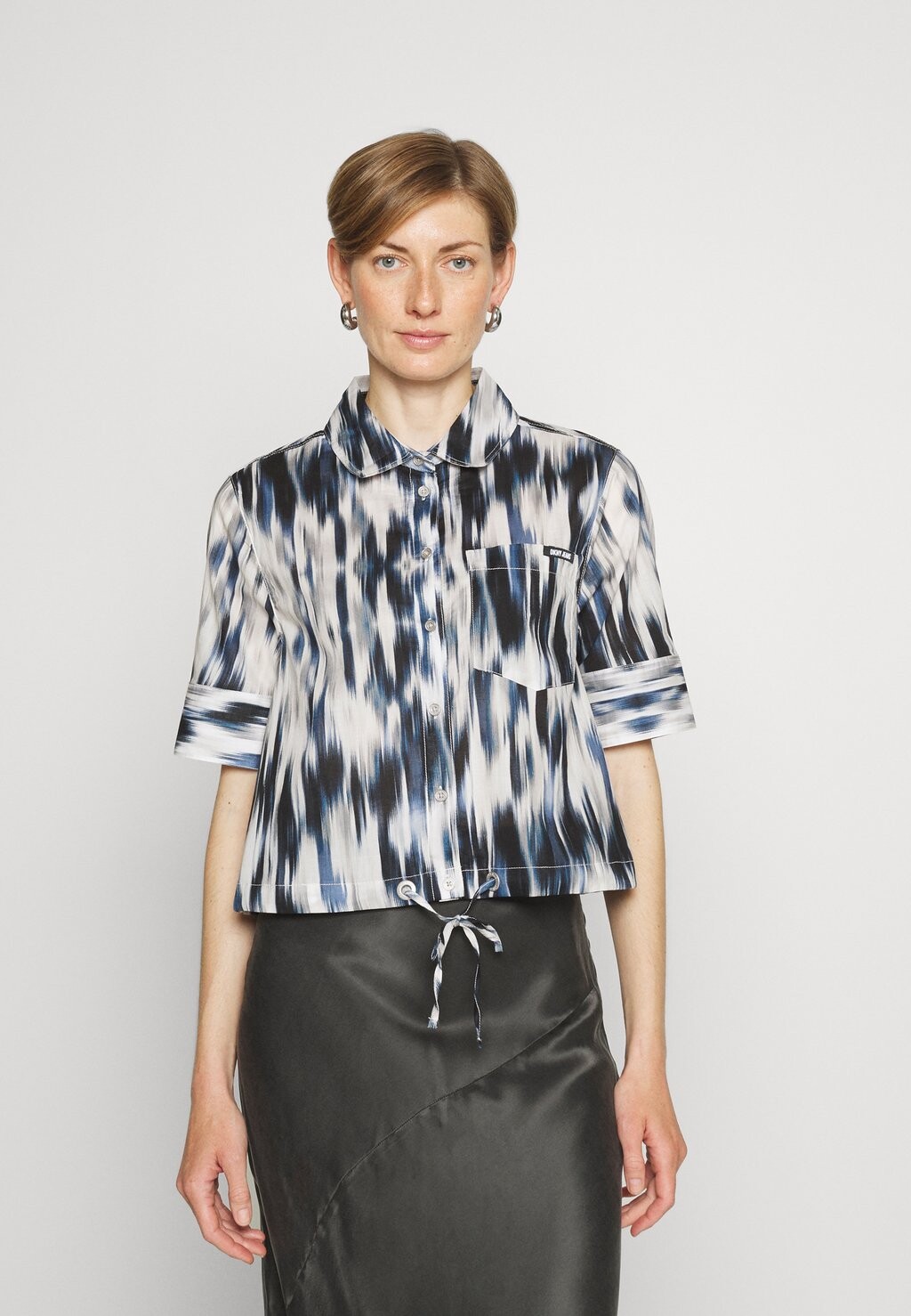 

Блузка DKNY