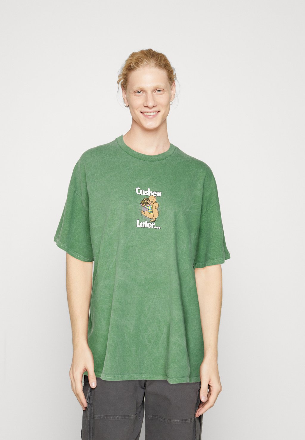 

Футболка с принтом ФУТБОЛКА CASHEW LATER LATER TEE UNISEX BDG Urban Outfitters, зеленая, Зеленый