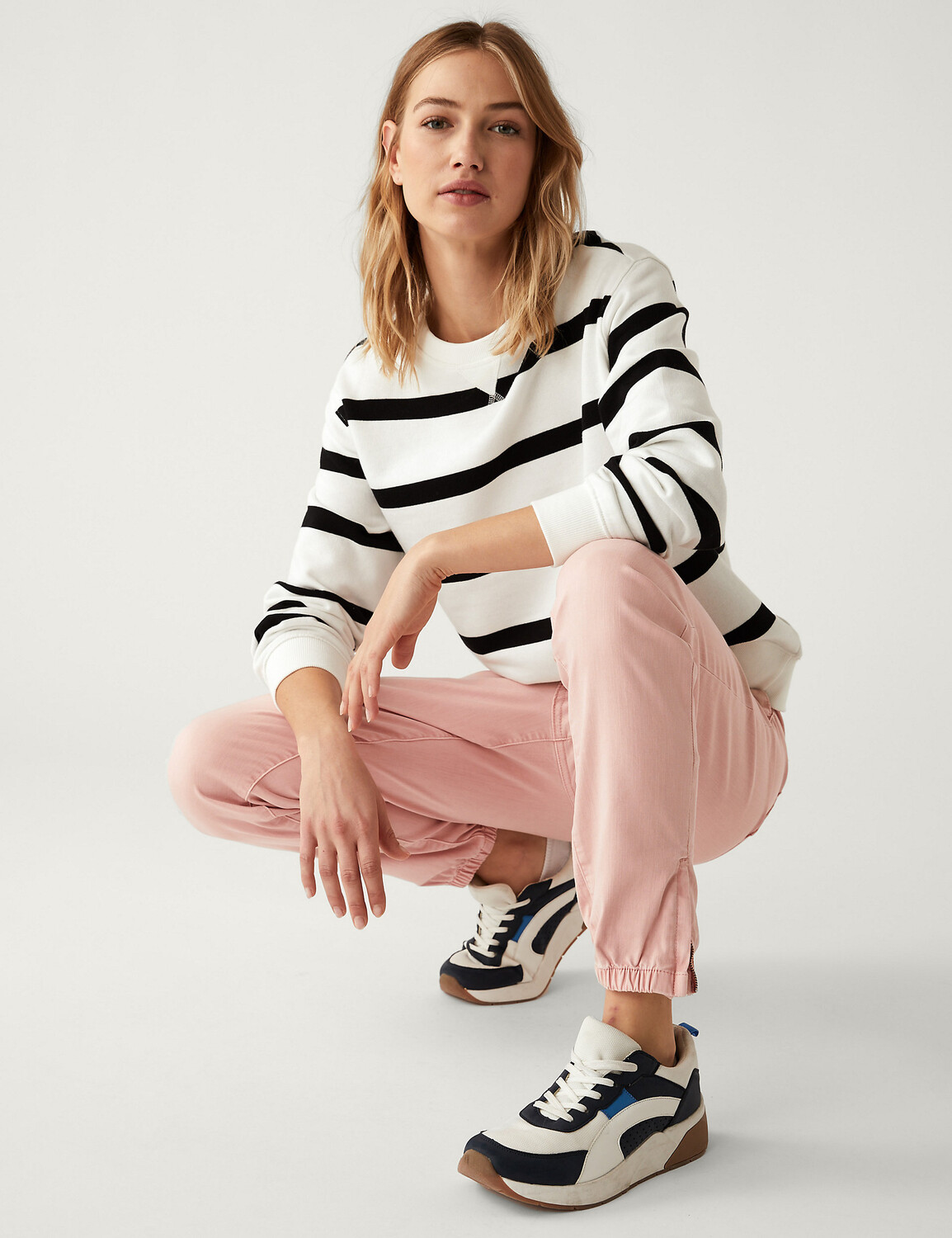 

Джоггеры узкого кроя с высоким содержанием хлопка Marks & Spencer