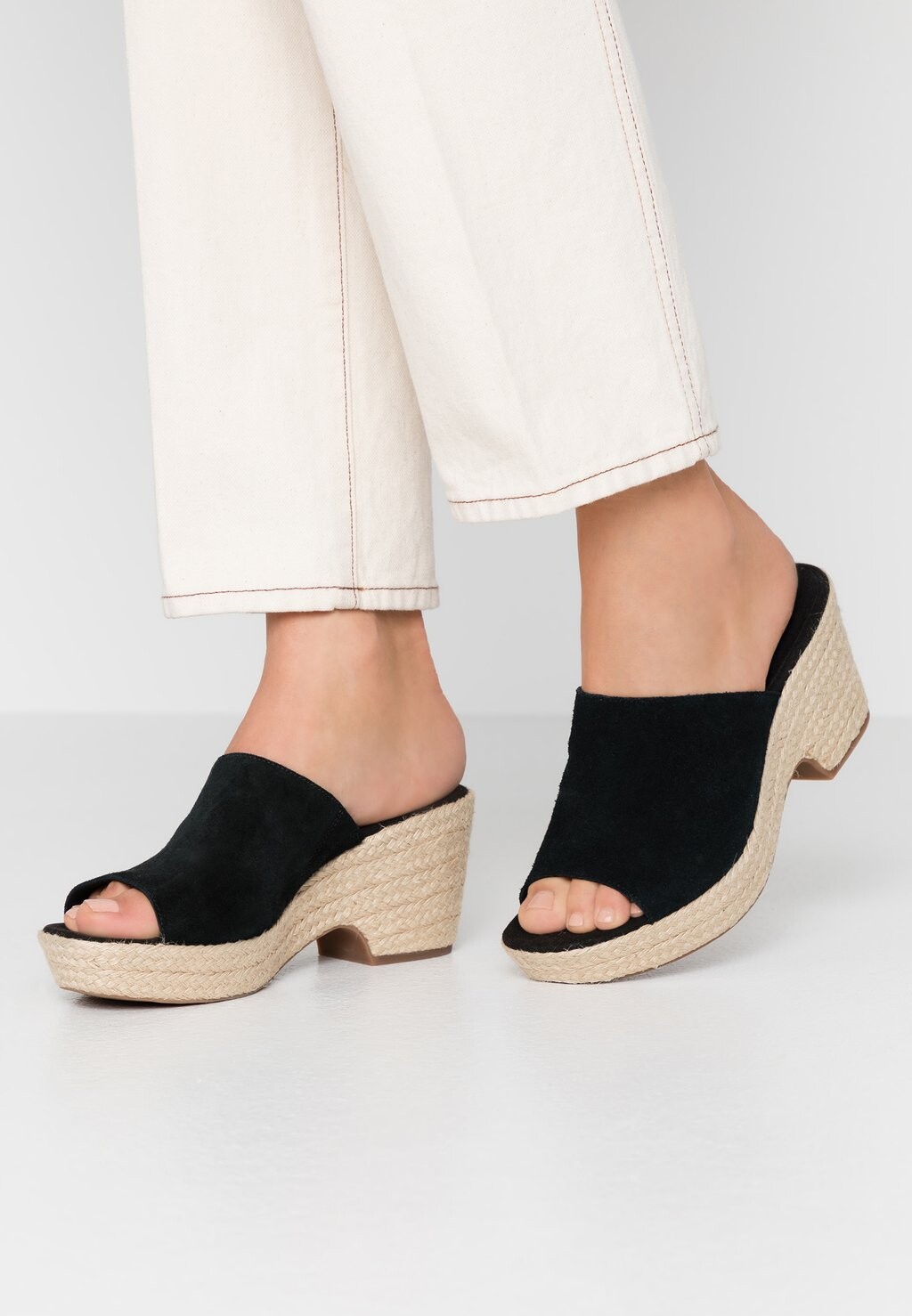 

Шлепанцы Clarks, черный
