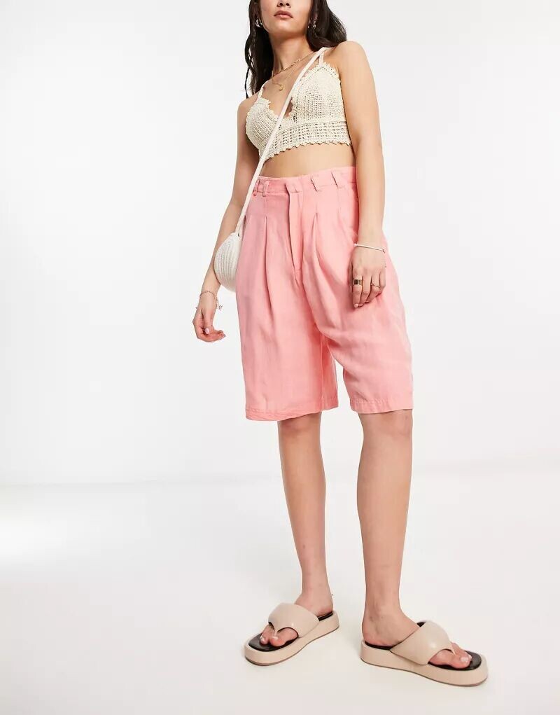 

Коралловые льняные удлиненные шорты с завышенной талией Free People