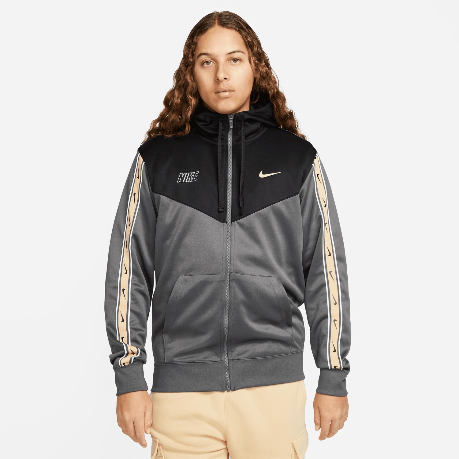 

Толстовка Nike Kapuzenjacke Repeat, серо черный