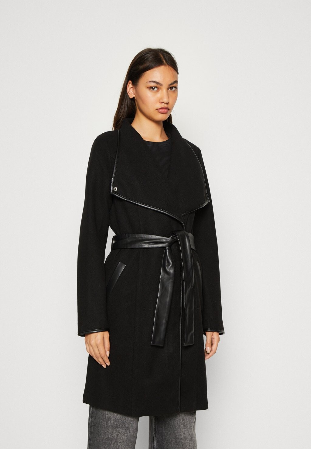 

Пальто классическое VMWATERFALL POP Vero Moda, черный