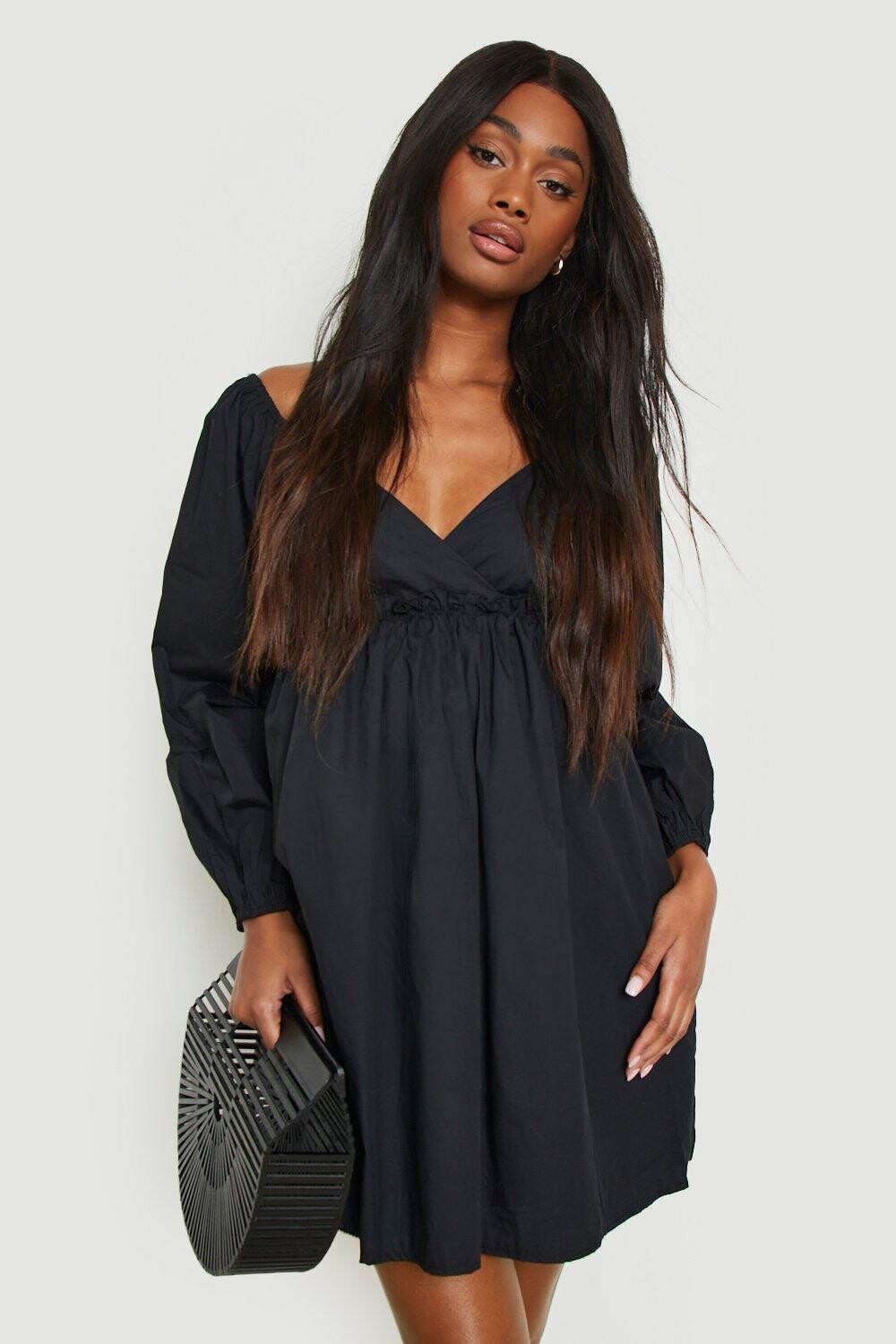 

Платье с орбинками Boohoo, черный