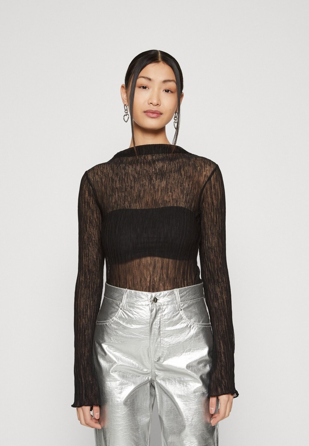 

Блузка с длинными рукавами Gina Tricot, черный