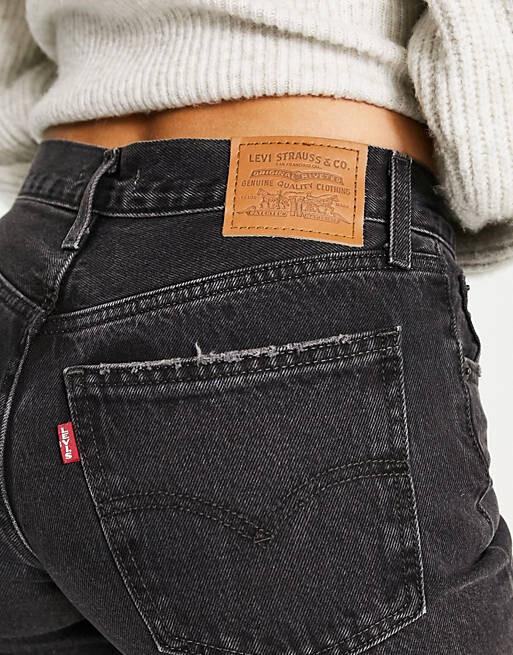 

Черные прямые джинсы с рваными краями Levi's