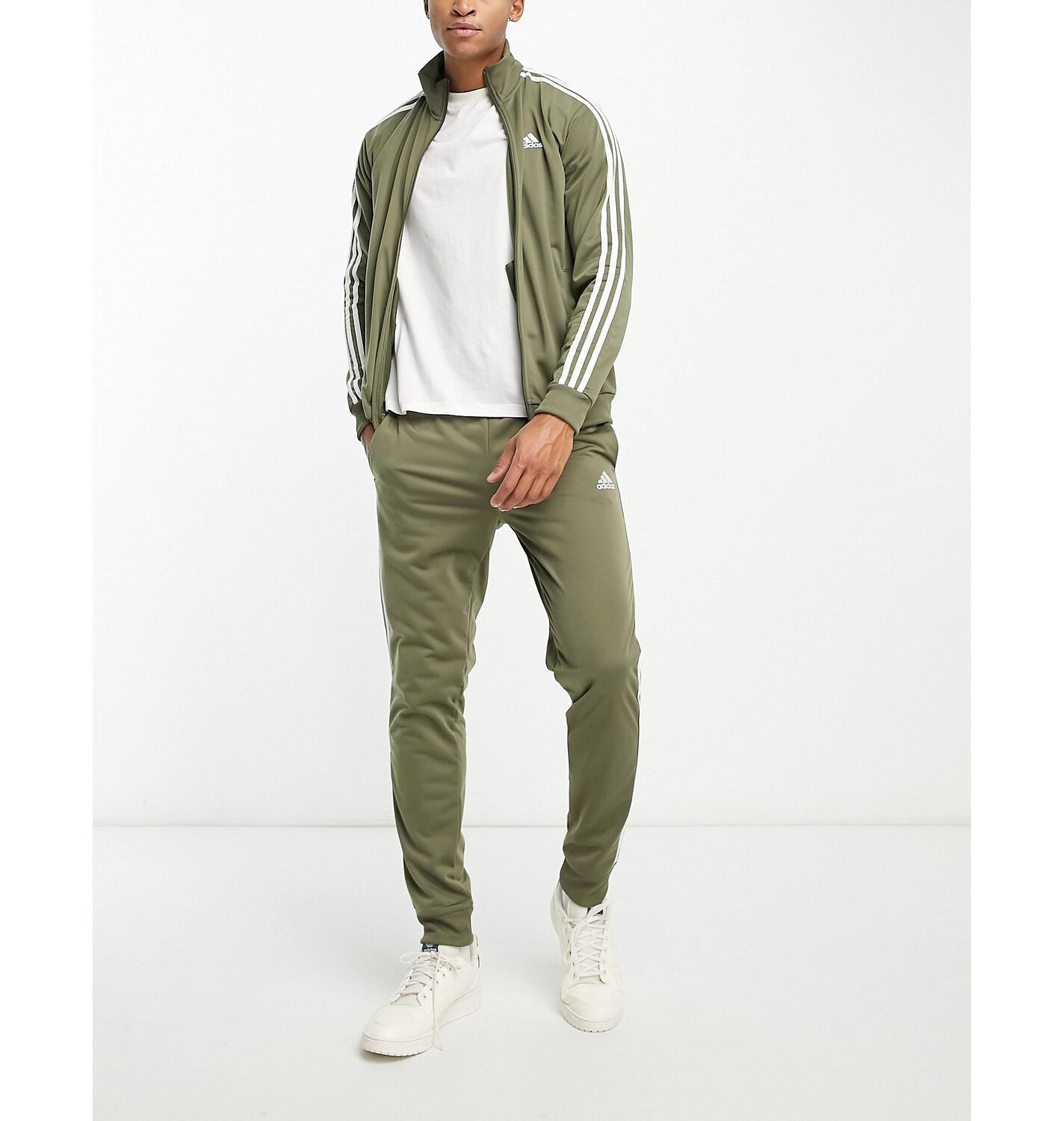 

Зеленый спортивный костюм с 3 полосками adidas Sportswear adidas performance
