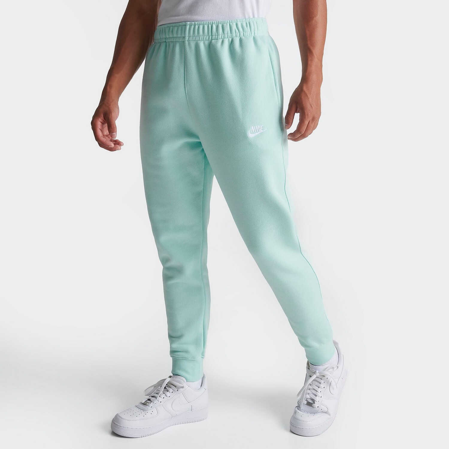 

Брюки-джоггеры с флисовыми манжетами Nike Sportswear Club, зеленый
