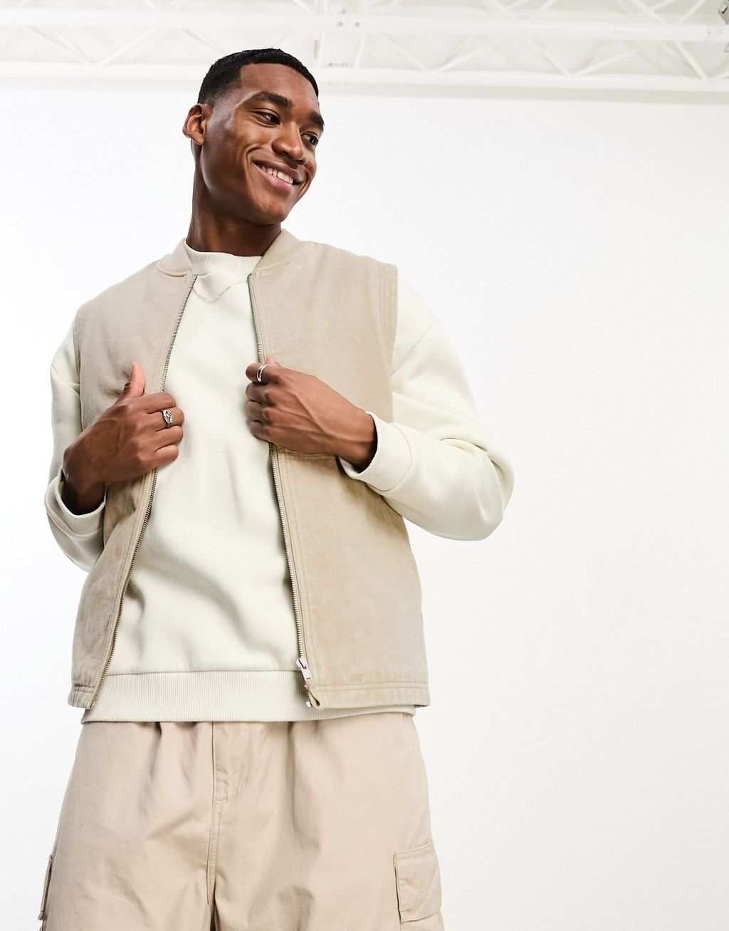 

Комфортный жилет из мытого камня ASOS DESIGN