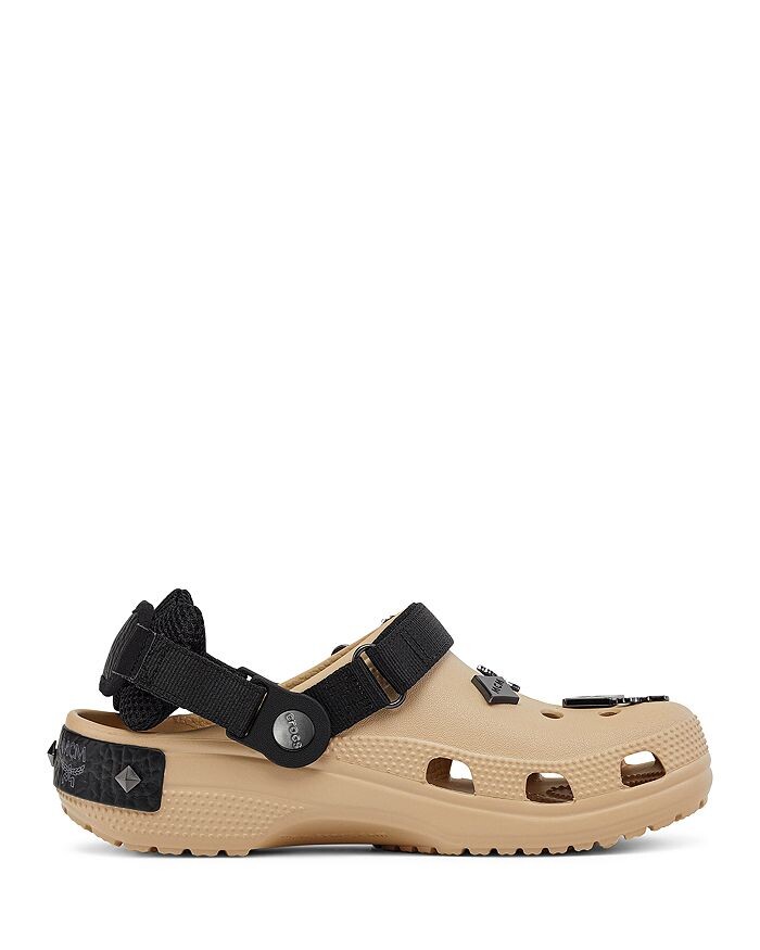 

Женские сандалии с поясной сумкой из коллаборации с Crocs MCM