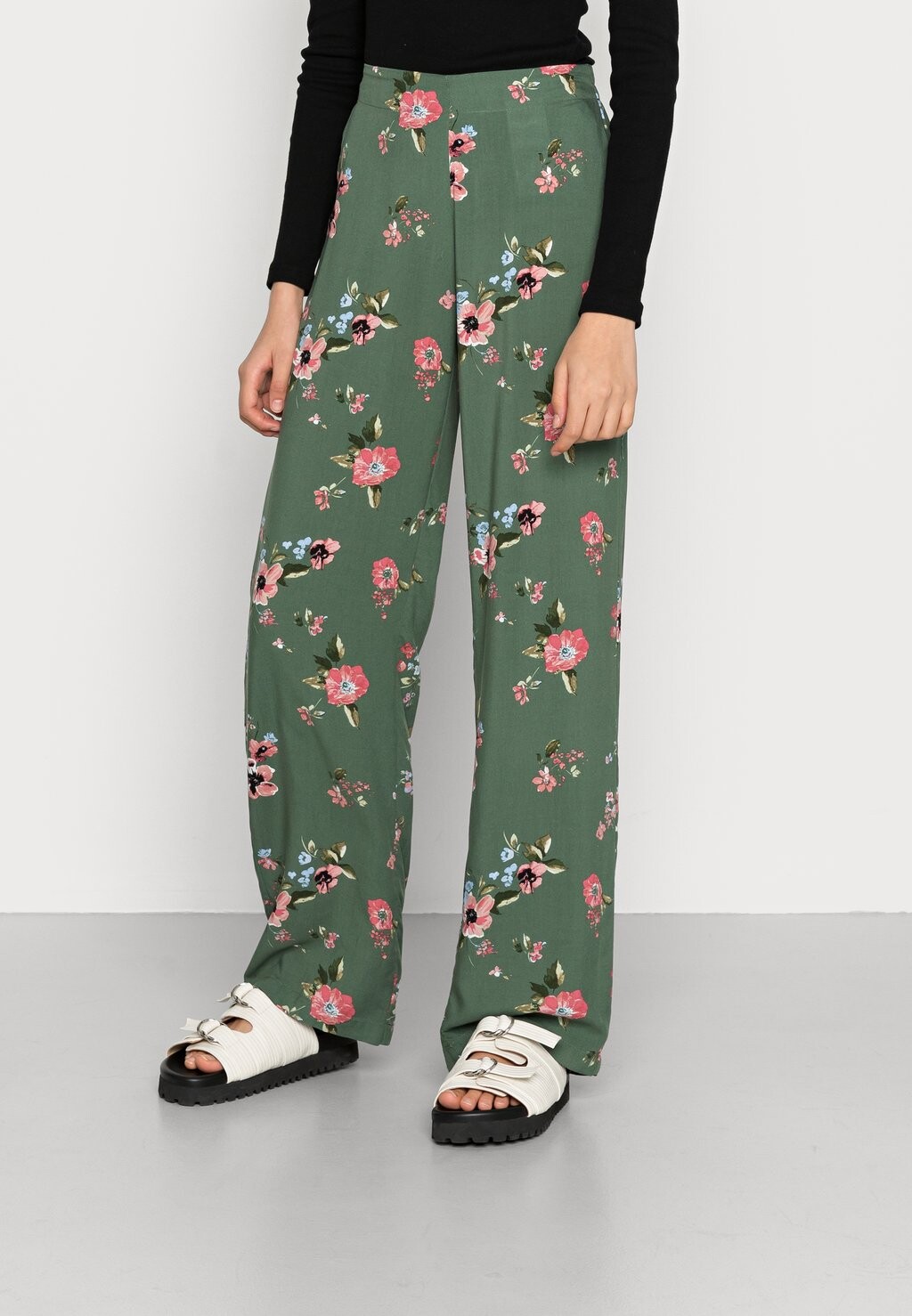 

Брюки Vero Moda