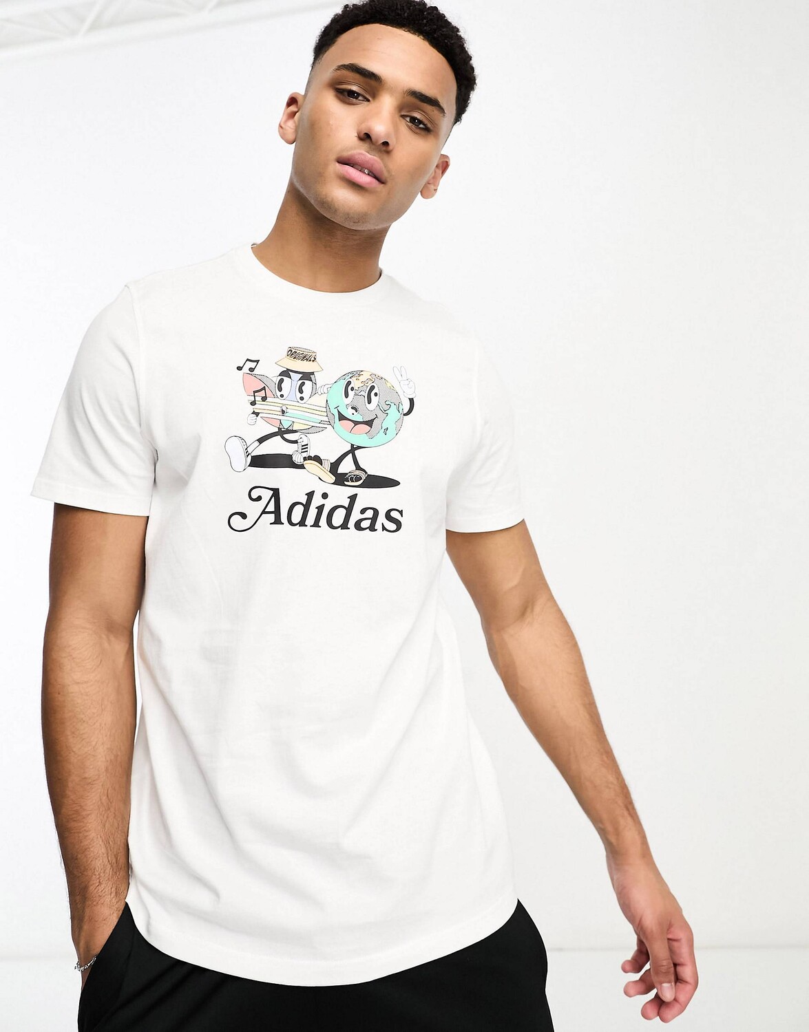 

Белая большая футболка с рисунком adidas Originals Enjoy Summer, Белый