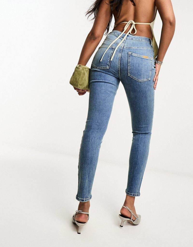

Голубые джинсы скинни ASOS DESIGN Ultimate