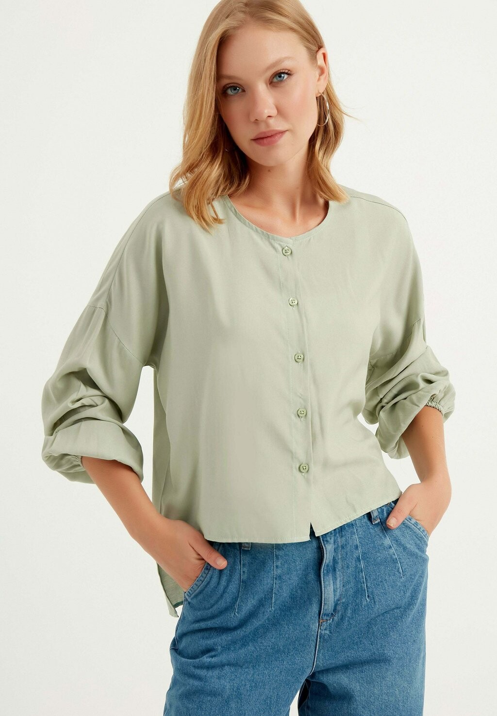 

Блузка COLLARLESS Herita, цвет light green